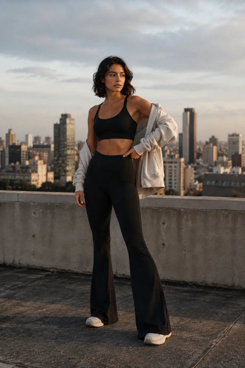 Flare Noir Manui — legging flare preta cintura alta